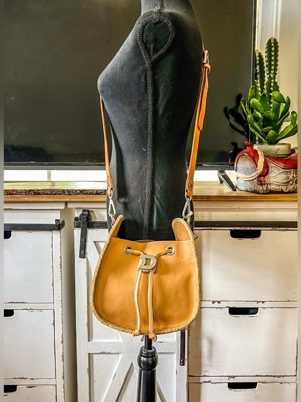 Double D Ranch Stirrup Crossbody with Dust Bag - Picture 11 of 16